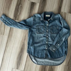 Madewell Chambray Denim Button Down Shirt